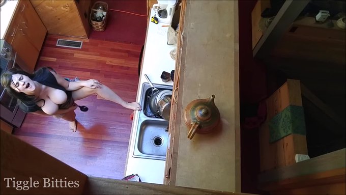 Voyeur Kitchen Goddess Fap by @Tiggle_Bitties https://t.co/xJ5j1CY6Yx @manyvids https://t.co/EGq6OgI<a class="tags" href="/tag/tiggle_bitties">@tiggle_bitties</a><a href="/tag/mvsales"class="tags"><span>#mvsales</span></a>