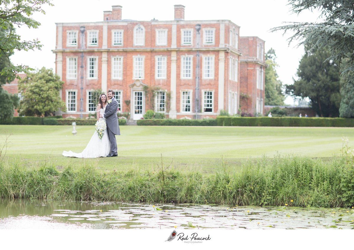 redpeacock85's tweet photo. Beautiful summer wedding @ChicheleyHall 
https://t.co/uCOGI1TJwa

#wedding #Bedford #love #photography https://t.co/y9W0ra9iT4