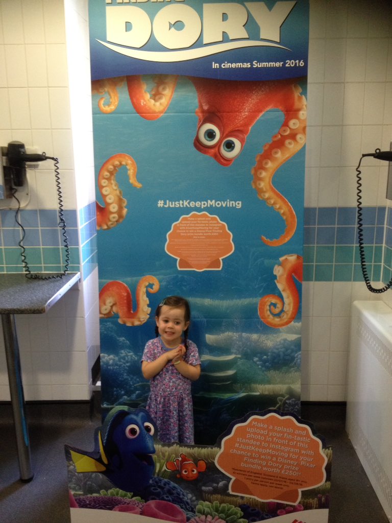 DanStribling's tweet photo. Look who we found at Worsley Leisure Centre @SalfordLeisure #JustKeepMoving https://t.co/mvB9E43CYT