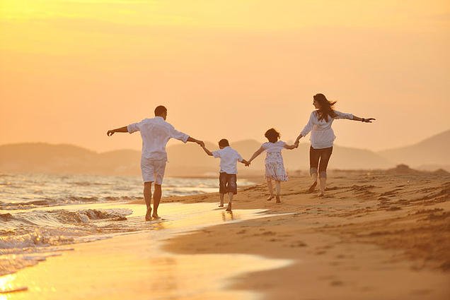9 Great Beach Games For Kids this Winter bit.ly/1MQ9A3I