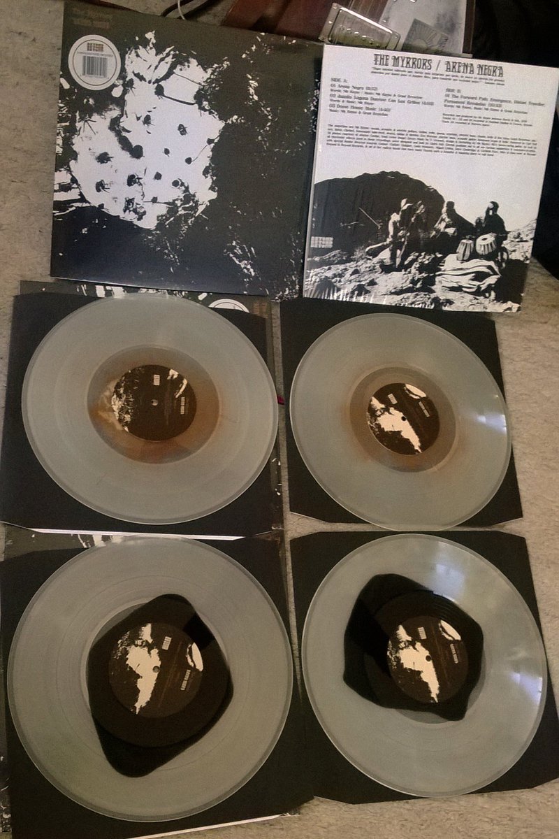 Myrror People! We found a few copies of The Myrrors limited "Arena Negra" black blobs! 
themyrrorsbbib.bandcamp.com/album/arena-ne…