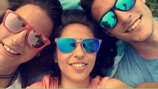 carla96viana's tweet photo. Love yaa https://t.co/n79Odr3HgL
