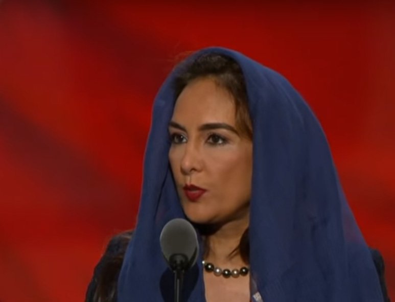 SikhNet's tweet photo. Very interesting. #Kaur recites ardas for the RNC. 
#RNCinCLE #Sikhism #SikhPrayer #OneGod
https://t.co/cg1lA0ymPc https://t.co/wndatf4qfK