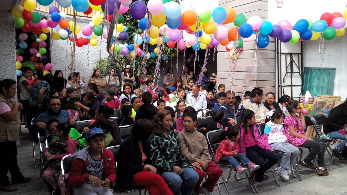 JanyROrtiz's tweet photo. Damos la bienvenida al curso de verano a las niñas y niños que estarán participando en las diferentes actividades. https://t.co/P2bBJmMZ6t