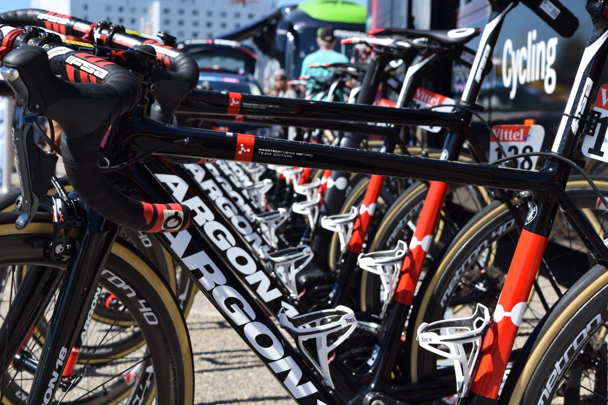 tdfbern's tweet image. Ein toller Tag für alle Schweizer Radsportfans in der Schweizer Bundesstadt! #tdf2016 #tdfbern #merci #aurevoir