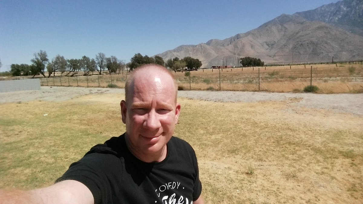 DarrenCarter's tweet image. Hello from the desert!!  109F #goingbackinside #ac #imaginger #toohot #wheresstarbucks