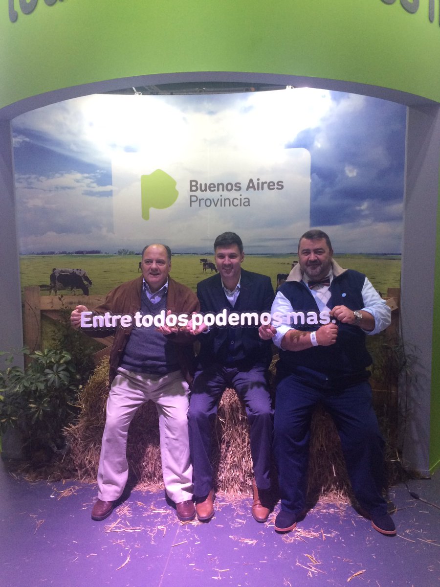 Ahora en La Rural con <a href="/ignaciocrotto/">🇦🇷 Lic. Ignacio E. Crotto ⚪️❤️⚪️</a> ! #exaltaciondelacruzmuycerca #entretodospodemosmas #larural2016