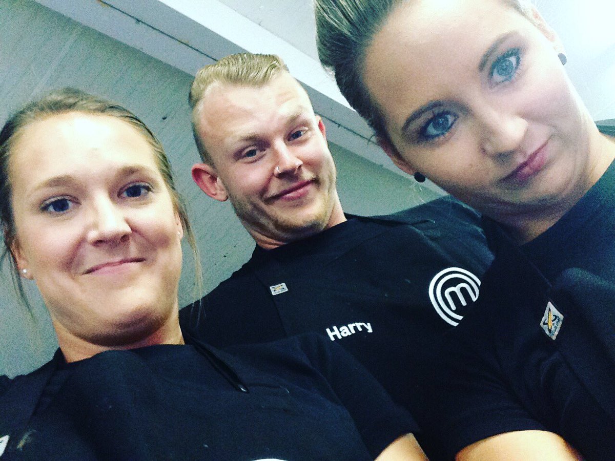 Second chance club finding them real good angles... 😂 <a href="/mimi_baines/">Mimi Baines</a> <a href="/E_franciskovic/">Elise Franciskovic</a>