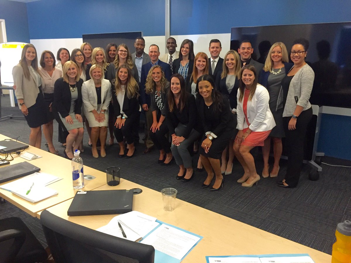 Check out this great group shot of our Talent Acquisition team with @TEKPresident and <a href="/faithrottmann/">Faith</a>!