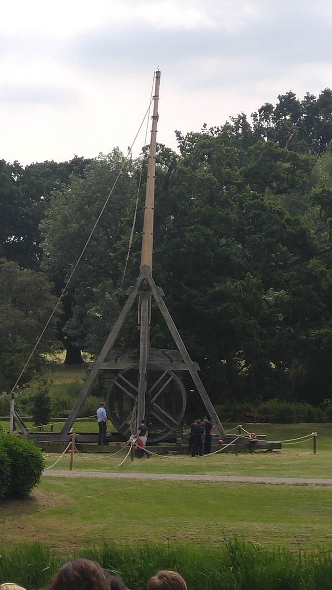 annradefeld's tweet image. #medievalweaponry #learnbyexperience #trebuchet Saw this in action today. @WarwickCastle