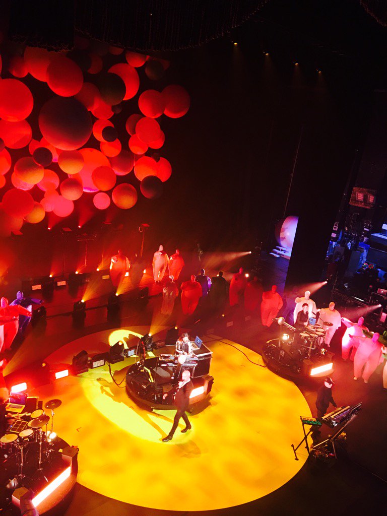 #InnerSanctum @RoyalOperaHouse is <a href="/petshopboys/">Pet Shop Boys</a> best live show ever.