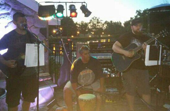 BetweenDaysband's tweet photo. Awesome gig Saturday at Fabiano's River House Grille! Our first outdoor gig, great turnout! https://t.co/VCU74DNHCx