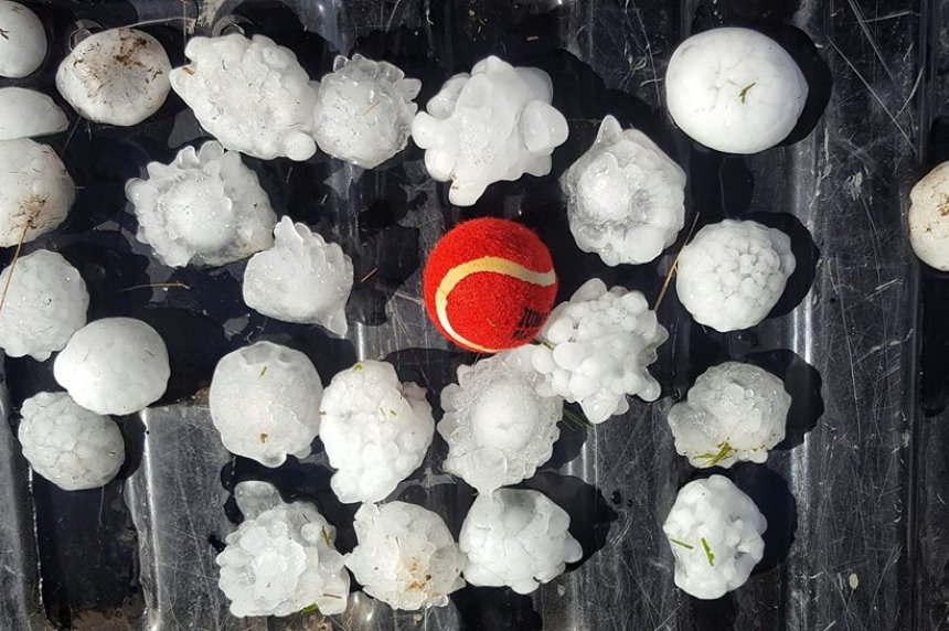 C95's tweet photo. Storms are cool! But less of this would be nice. #justrainplease #skstorm https://t.co/BFRb5bJPQM