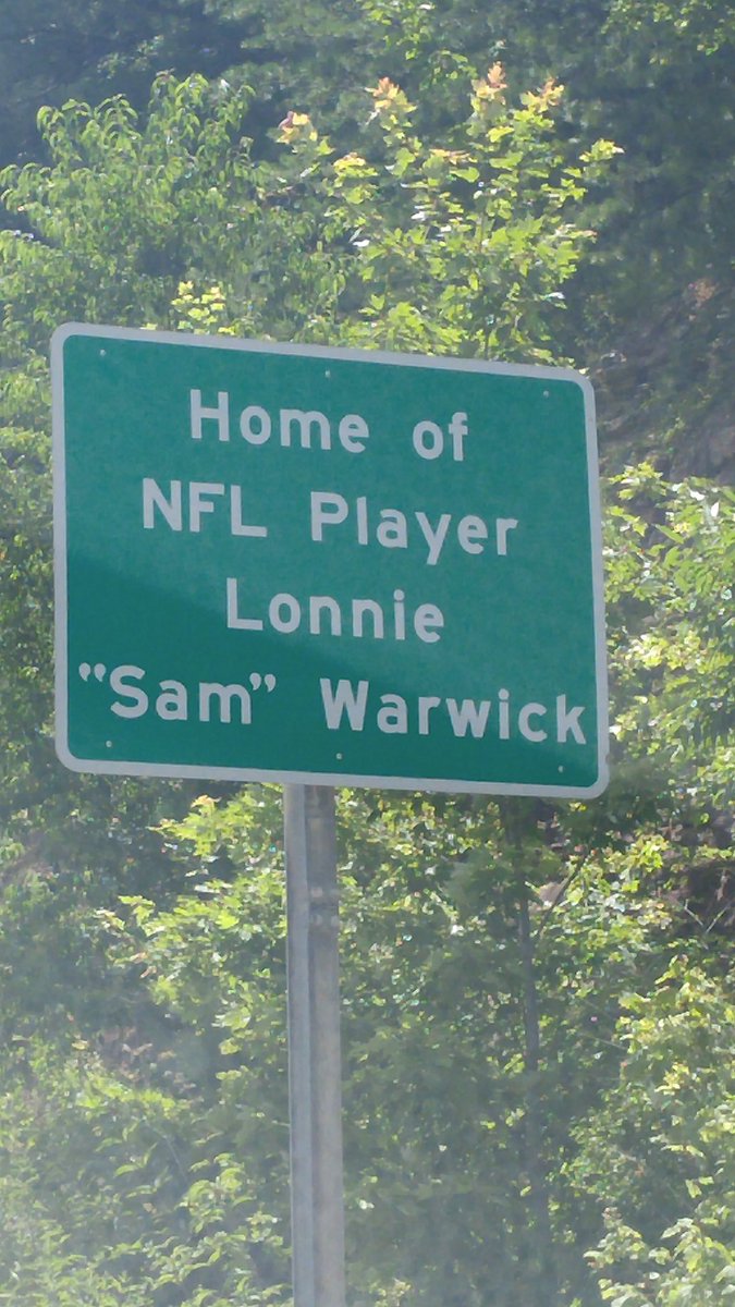 CoachShawnQuinn's tweet image. Things u see on the road. Hope WV, home of TN Tech HOF &amp;amp; Member of the Minn. Vikings Purple People Eaters #TechTuff