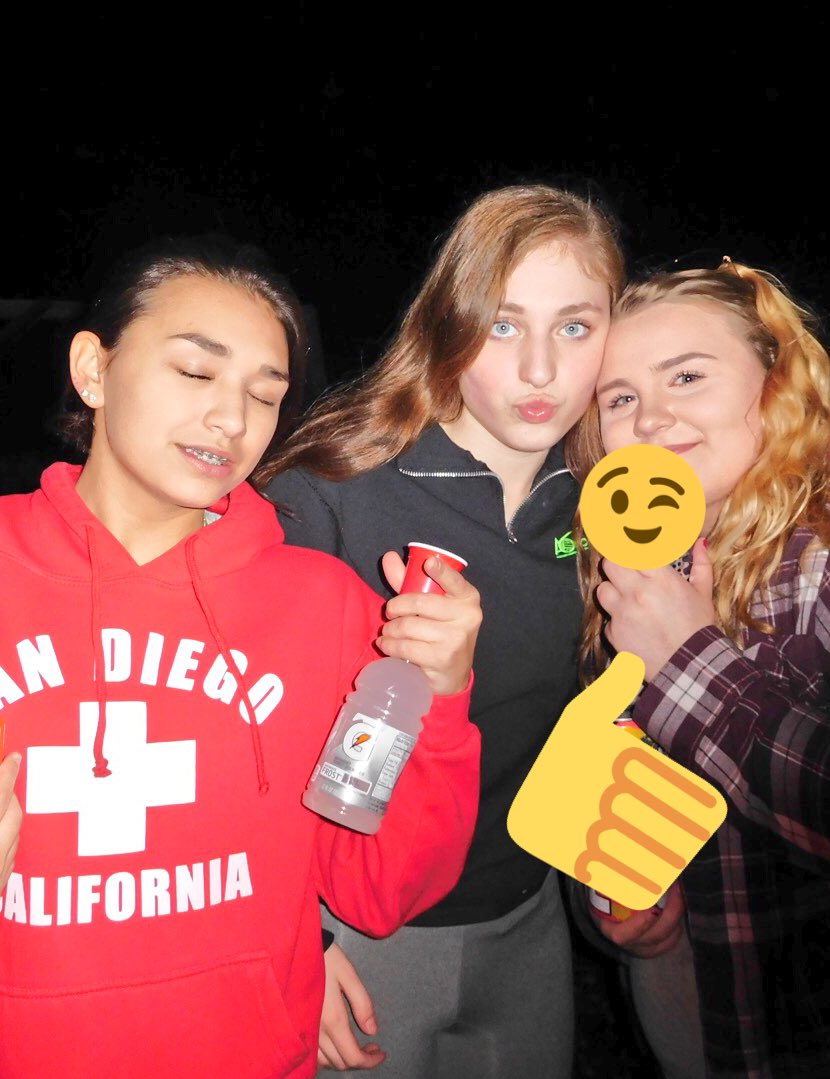 lilmrtz's tweet photo. Happy b-day @MoogCoco !!!  I hope it's as great as you 💕💕 https://t.co/IH7GYoWNoy