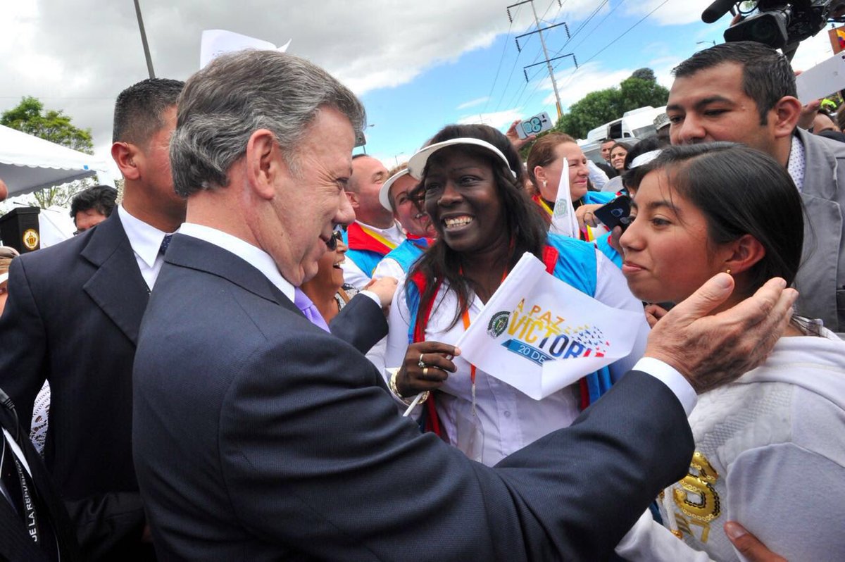 .<a href="/JuanManSantos/">Juan Manuel Santos</a> está #EnModoPatrio, así fue su participación en el desfile militar por la #IndependenciaDeColombia