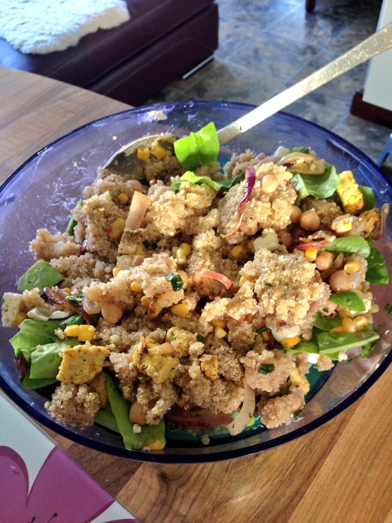 RachelDietetics's tweet photo. Massive quinoa salad! With homegrown lettuce. Reminds me of placement @BaharRD2B https://t.co/JRukJGCg0z