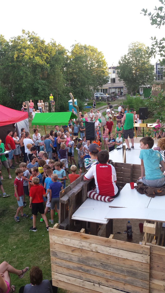 Open podium huttenbouw velserbroek