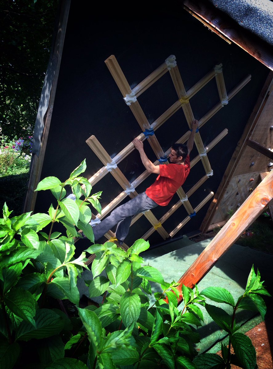 TomRandall2's tweet photo. Nice afternoon of filming with @rab_equipment on a training project this afternoon. #latticetraining https://t.co/OPHKS1ynQf