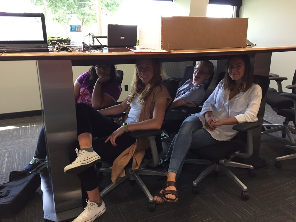 AudraBolhuis's tweet image. Exploring the height adjustable options at OMT-Veyhl! #ichallengeU @OAISDfuturePREP