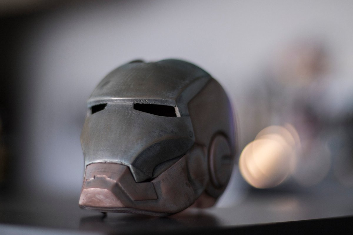 Awesome #IronMan mask #3Dprinted by <a href="/3Dortgen/">3dörtgen</a> on <a href="/Ultimaker/">UltiMaker</a> 2+ with <a href="/ColorFabb/">colorFabb</a> bronzefill and copperfill. Nice job!!