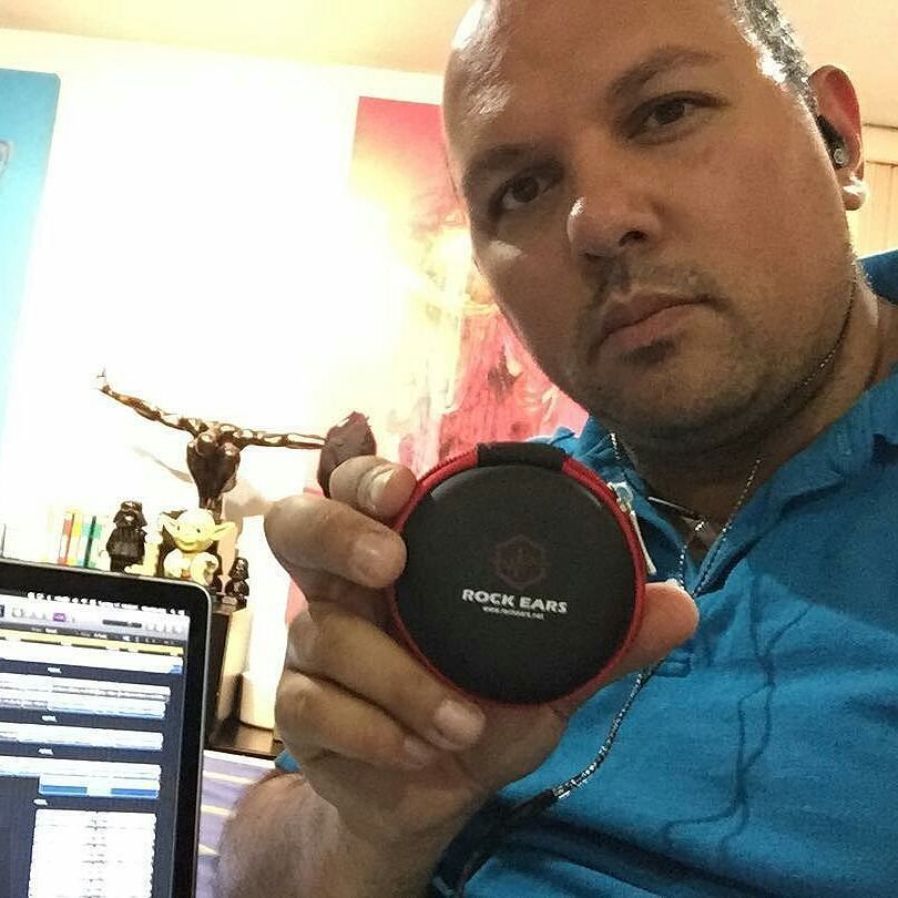 RockEarsPro's tweet photo. Mauricio Aziz with his RK600 #custom model #Rock Ears #professional custom in-ear monitors… https://t.co/YrVIOkILqv https://t.co/5AzMz2PiW3