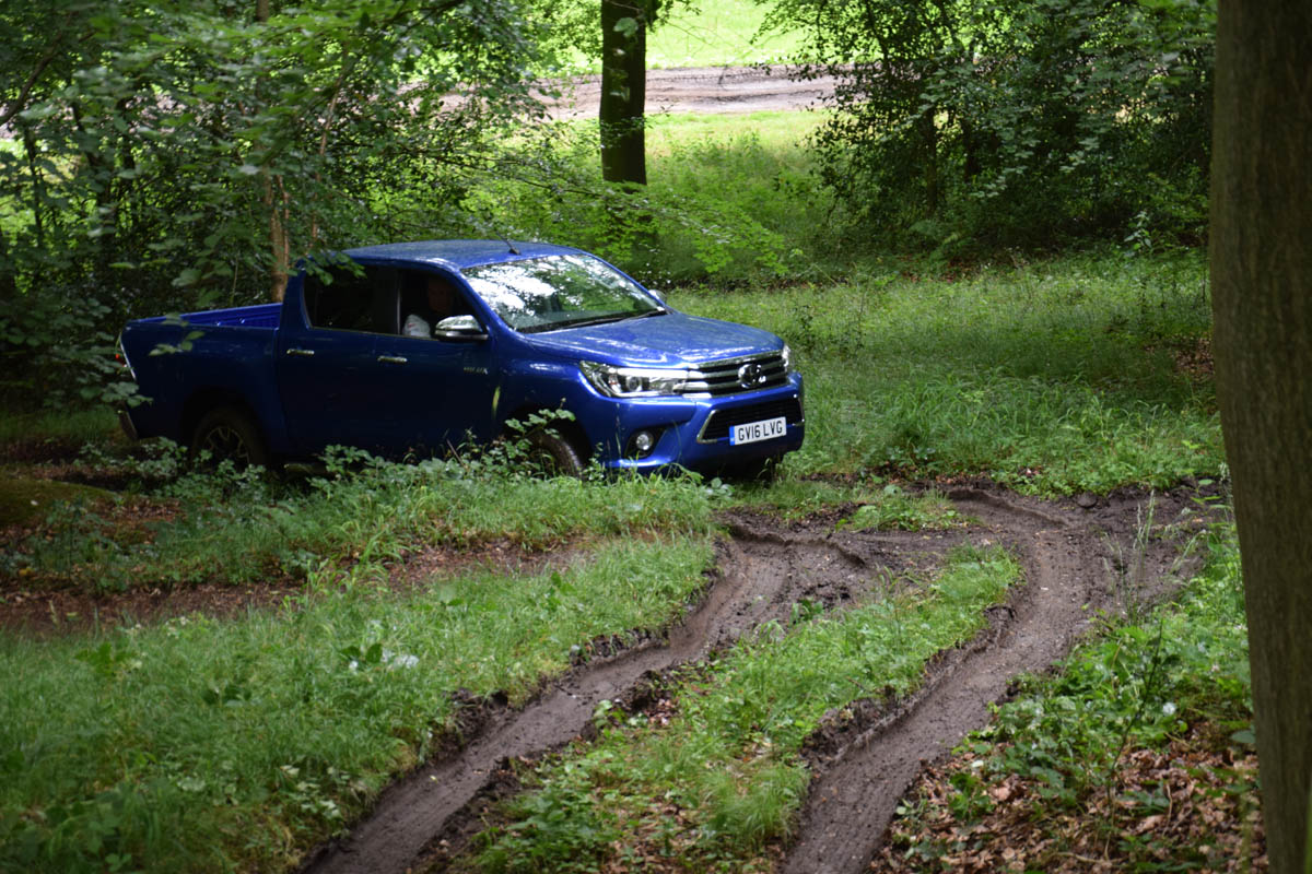 ToyotaUK's tweet image. See how the new #Hilux faired on an off-road course that's not for the faint hearted: po.st/wAgJwH.