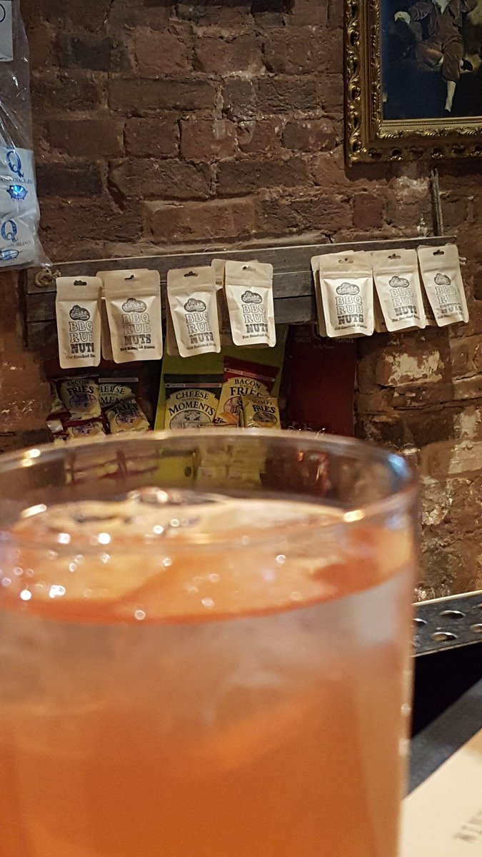EatTheSmokeBBQ's tweet photo. Beautiful #rosiespig #flattyre & beautiful #bbqrubnuts in the beautiful @OddfellowsExm - life's just beautiful! https://t.co/OdvEBzPDPH
