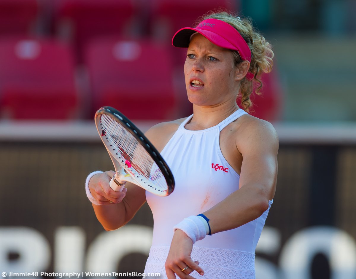 LAURA SIEGEMUND Cn1heESWYAAJbli