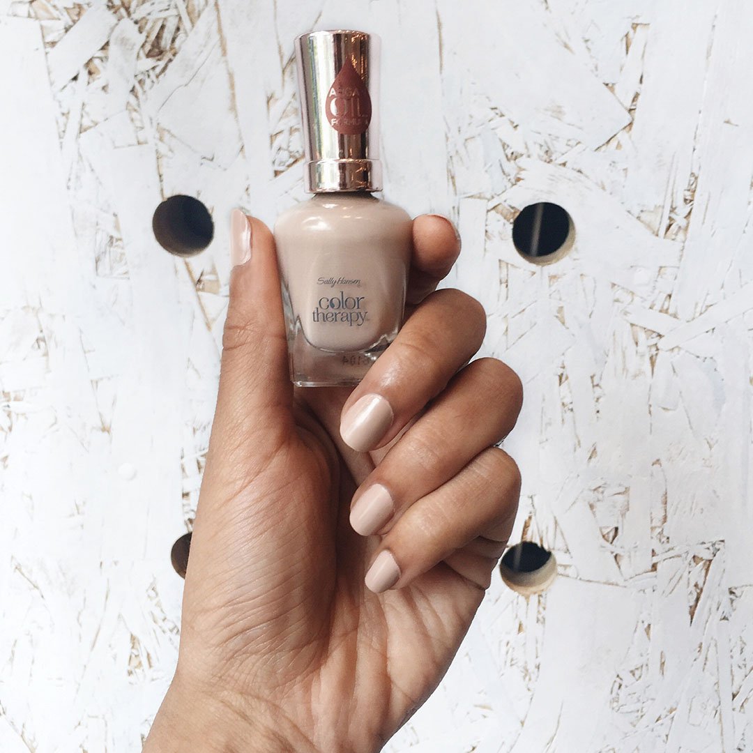 SallyHansenCA's tweet photo. How can you resist #ChaionLife? A beautiful creamy beige nude. π #ColorTherapy #ColorThatCares #SallyHansenCa https://t.co/FZj4kkiO08