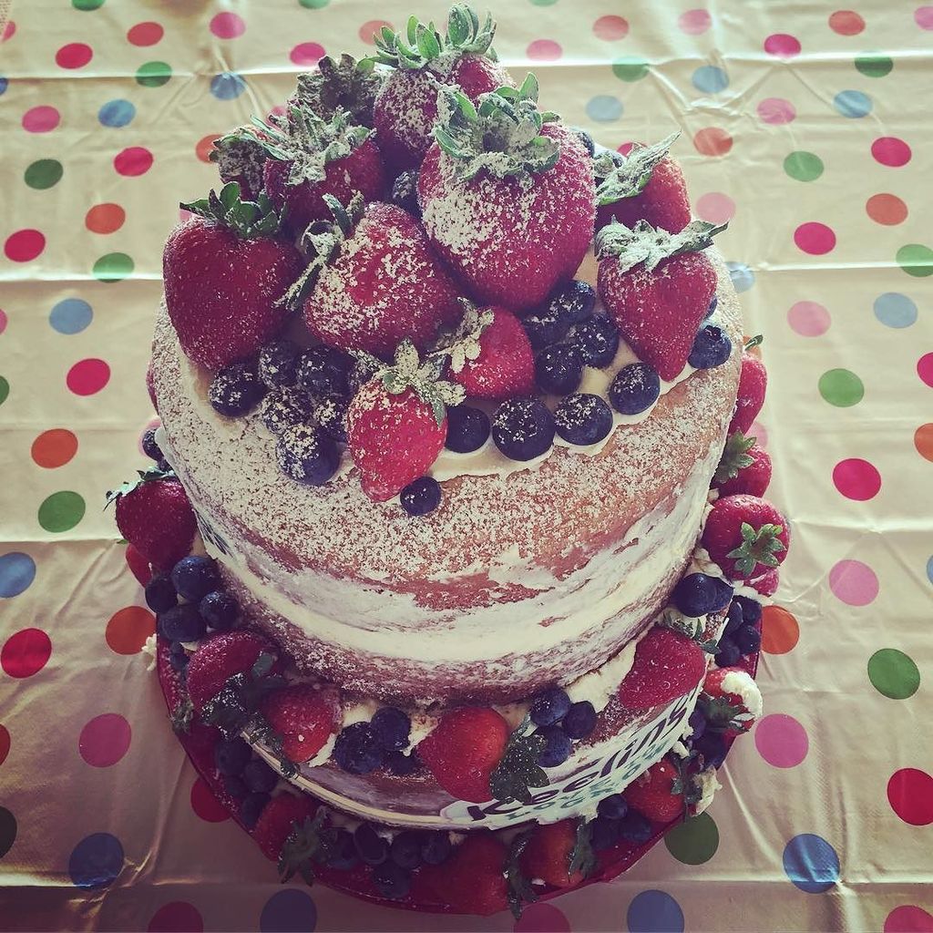 _melaniemay's tweet photo. What a delicious #birthdaycake for #90yearsofkeelings. Jam packed with fresh berries picke… https://t.co/Czdx3vvuJ4 https://t.co/OA4ZQhKBaB