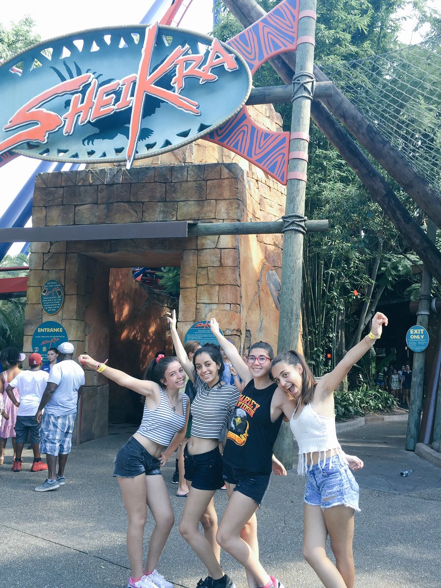 LuValenzuela_'s tweet image. #FunTimeFriends @caamiivillalba9 @MartuGutierrezz @ccamrod