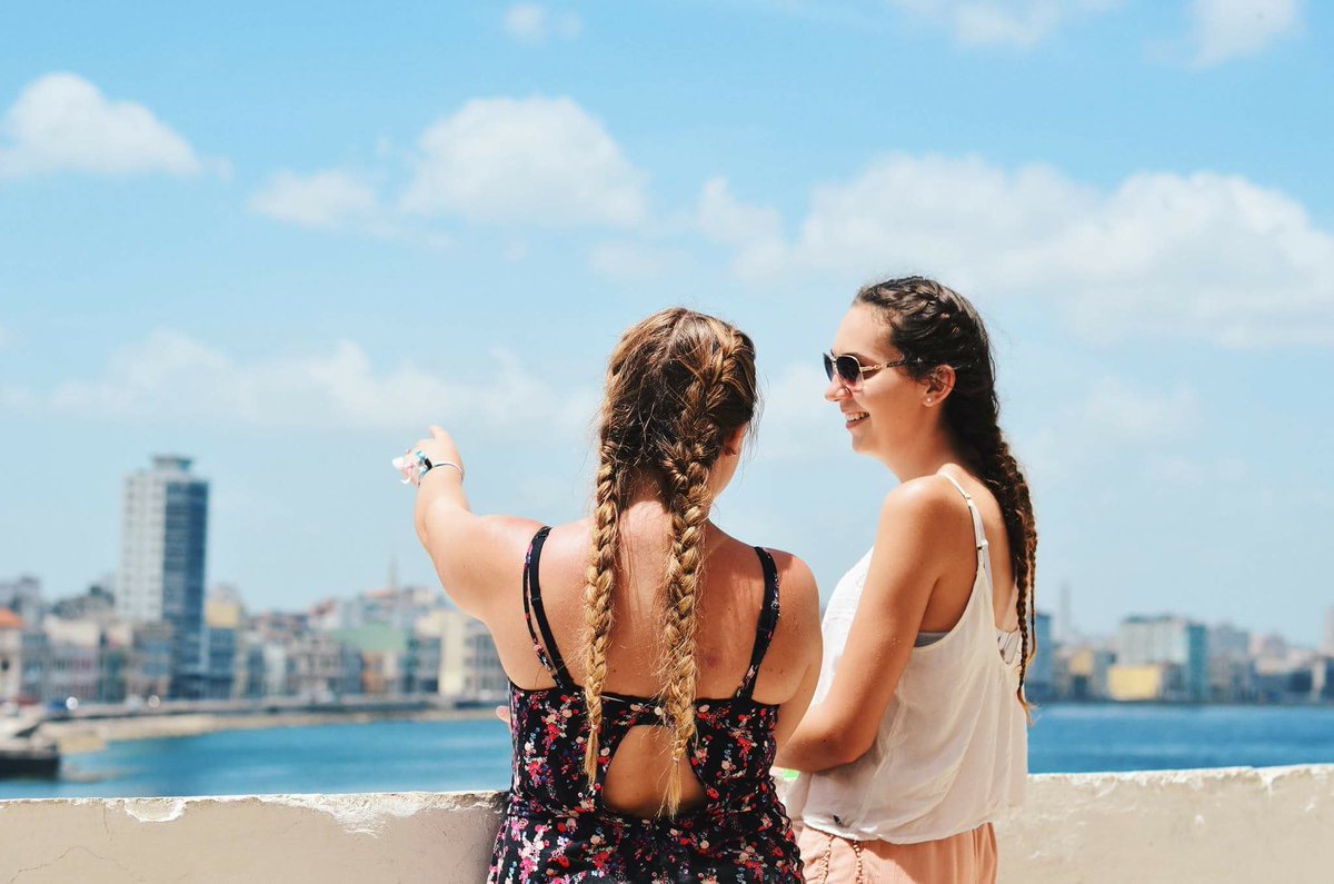 DonellaSmile's tweet photo. #GradTrip2016 #Blue16 Cuba was beautiful. so glad I got to experience it with my best friend. ๐จ๐บ https://t.co/B0qzHd4zov