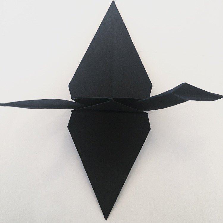 afrikoka's tweet photo. Bientôt au <3 de #Montréal #FSM2016 #FoldForChange  #PaperCrane #Peace #montreal #mtl #BlackLivesMatter https://t.co/a0s5SHFeDp