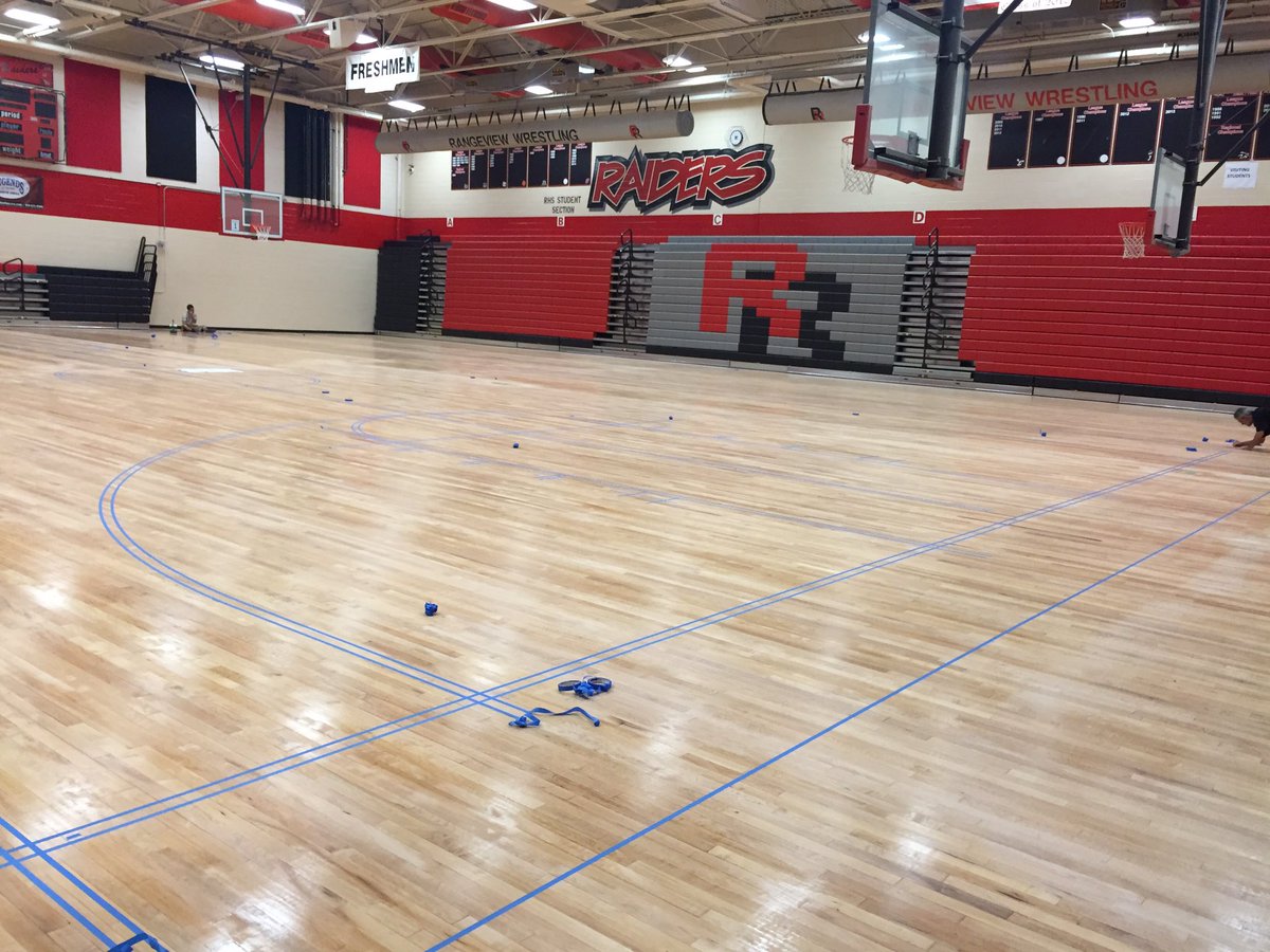 The court is getting closer at RHS.