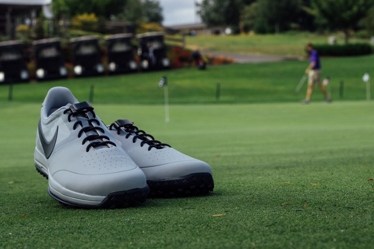 snaplacesgolf's tweet photo. Get into action. #snaplacesgolf #snaplaces #nikegolf #puttinggreen https://t.co/4v20hvlNP5
