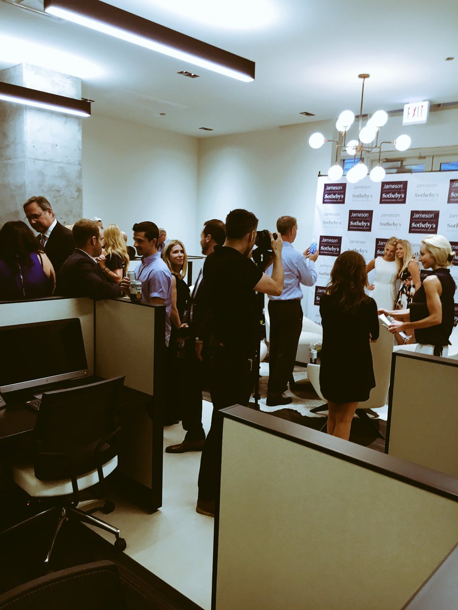 Hunter_Cannon's tweet photo. @JamesonSIR Nice digs #goldcoast office Grand Opening https://t.co/PIXVkD8ruB