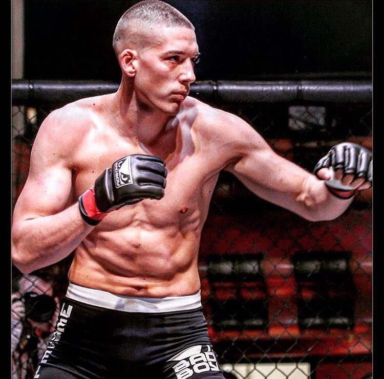 CutmanSte's tweet photo. I will be the cutman for @LiamBurston on sat he's a great young fighter I will be representing @FightForAutism #asw https://t.co/U0zCUrcQDH