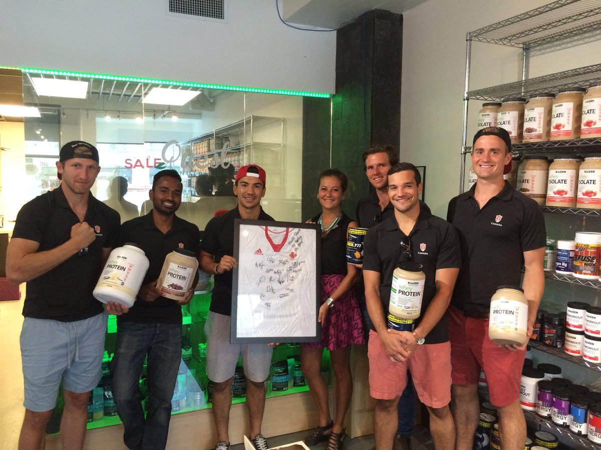 FHC_MNT's tweet image. .@QuestNutritions a signed #RedCaribou jersey to say thanks for #fuelingthebou on our #RoadToRio #jointheherd