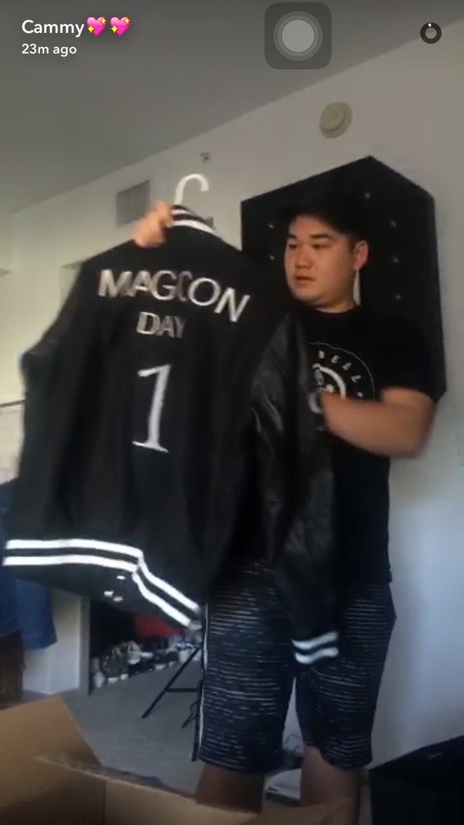 iamhabibaaa's tweet photo. The best jacket ever!!!!😍😍😍 I want it!!❤️❤️❤️ @camerondallas @camerondallas @camerondallas @camerondallas https://t.co/2noeQapWBi