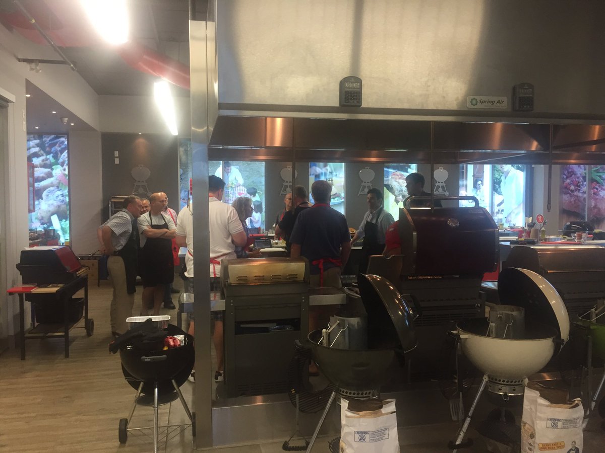 weberchefjamie's tweet photo. Great evening at the GA Canada The teams rocks @WeberGrills https://t.co/CC2HIFfpcg