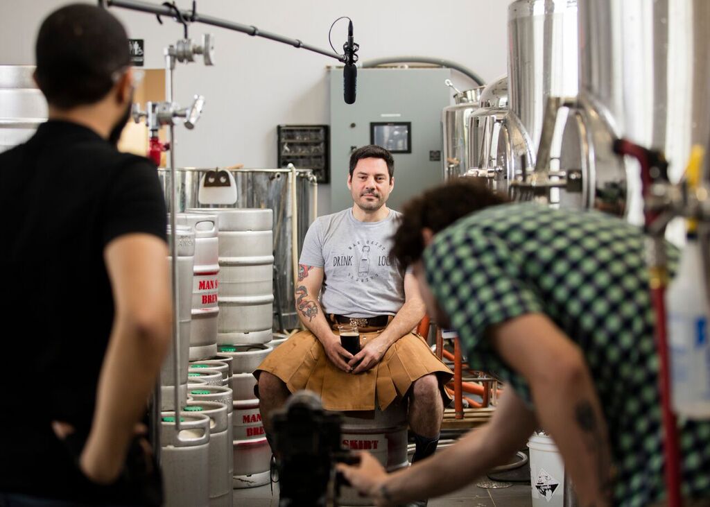 GenBrandHuman's tweet photo. Behind the scenes at @ManSkirtBrew #Photography #Cinematography #NJPhotoStudio #BehindTheScenes https://t.co/8o1DLmORWA
