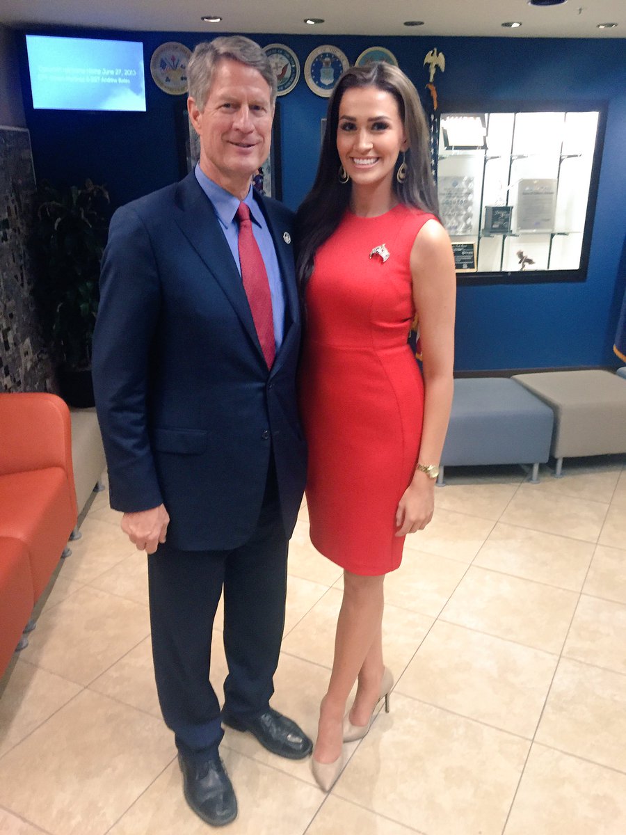 MissAmericaAZ's tweet photo. "What we do, we do together." Such a wonderful celebration of John Lewis as Mayor! #ThanksMayorLewis #GilbertAZ https://t.co/S4fkneQGLd