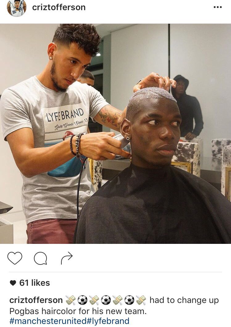 Afattqa's tweet photo. Penata rambut Pogba memberikan warna rambut baru untuk Pogba menjelang kepindahannya ke Manchester United. #mufc https://t.co/gjYiGrcxuk