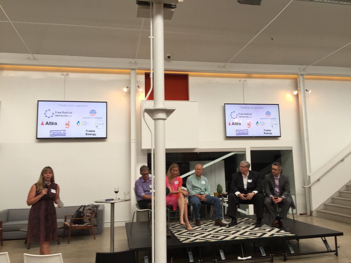 Checking out <a href="/EnergyTechMash/">Energy Tech Hub</a> really awesome event!