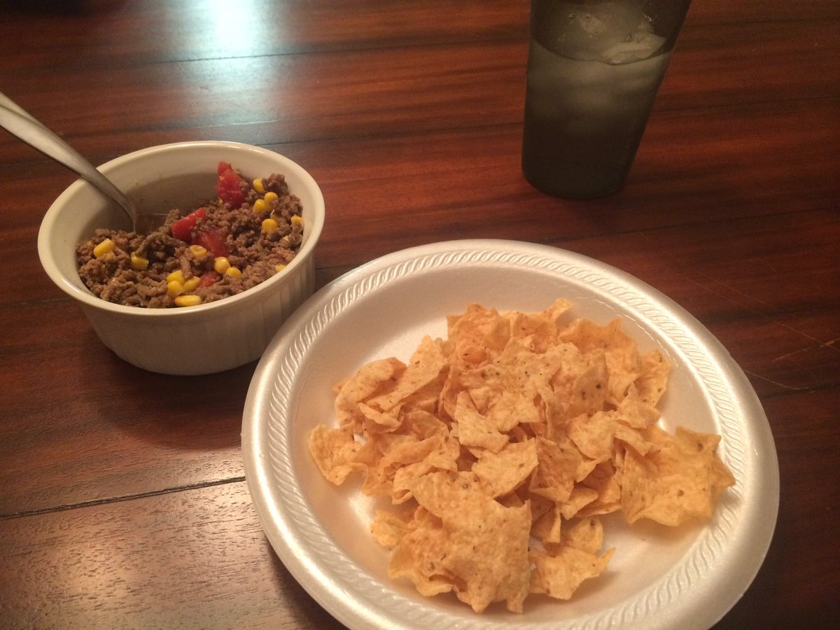 Revwithkev's tweet photo. Just made it home it's been a long day time to eat diner with wifey https://t.co/qerEAywiOo