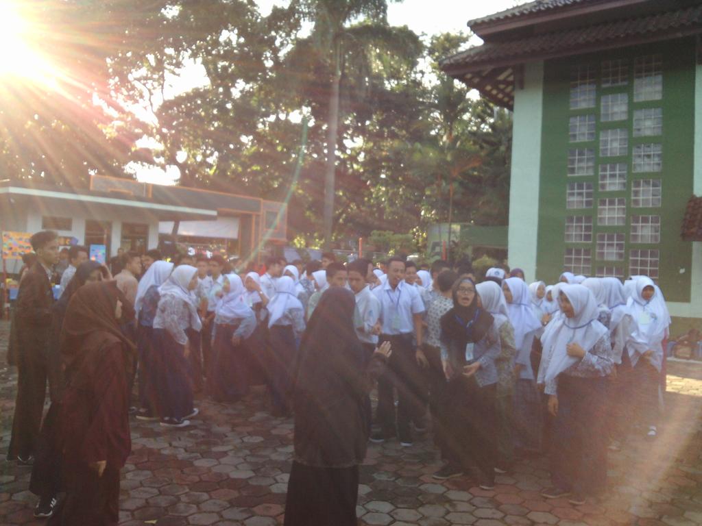 Crew3mc's tweet photo. Selamat datang angakatan 27 di man 2 tercinta😍😍😍 https://t.co/oYy65tngIT