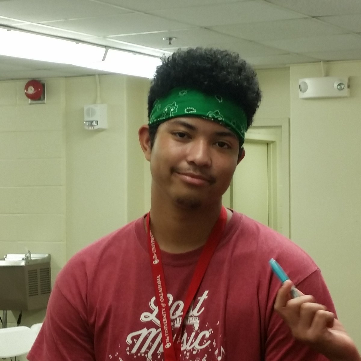 MendiWhite1's tweet photo. The look on your face when you figure out the stick game! Ok! #advanced3 #chrisisclueless https://t.co/pEVsUTeOth