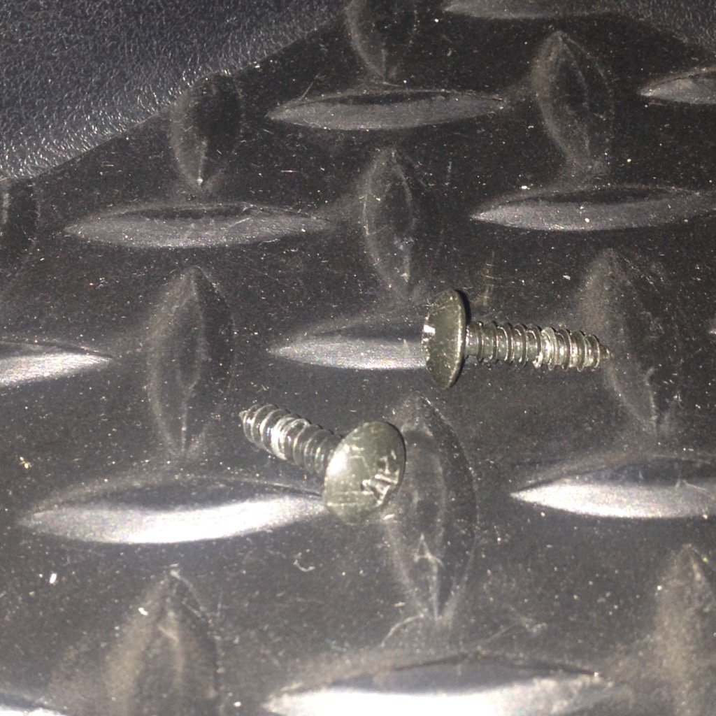 AngyOnFoot's tweet photo. Took #Honda to @rickcasegroup for airbag recall. Then found 2 screws on dash. C'mon @Honda. https://t.co/ScEZbjelFS