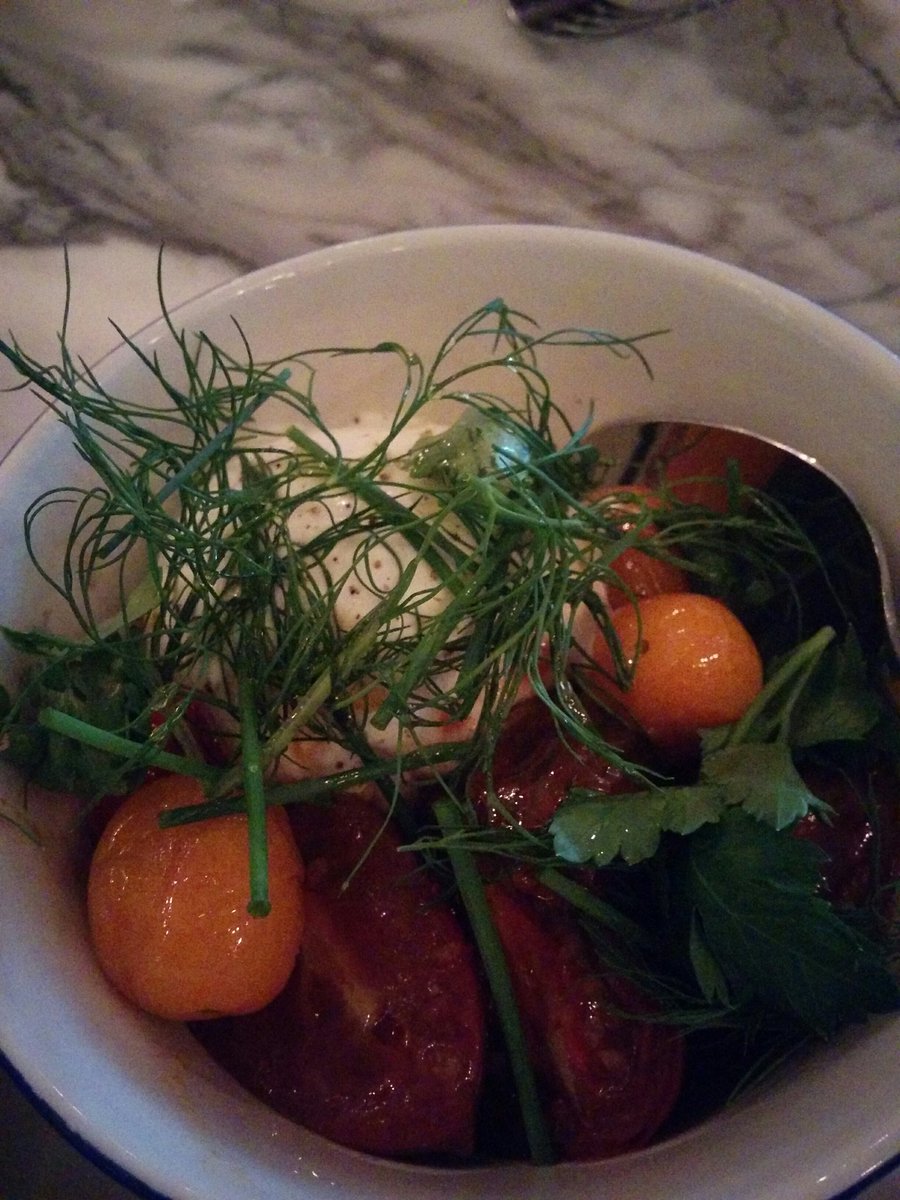 TribuneNews07's tweet photo. Delicious tomatoes @10foothenry. Amazing! @TourismCalgary @TravelAlberta https://t.co/3pJlwpscRO